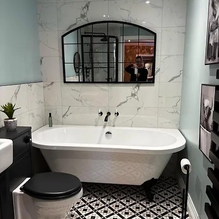 The Kensington, Victorian 1-bed Harrogate